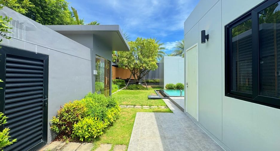 For rent and for sale 3 bedrooms villa in Bang Lamung, Chonburi