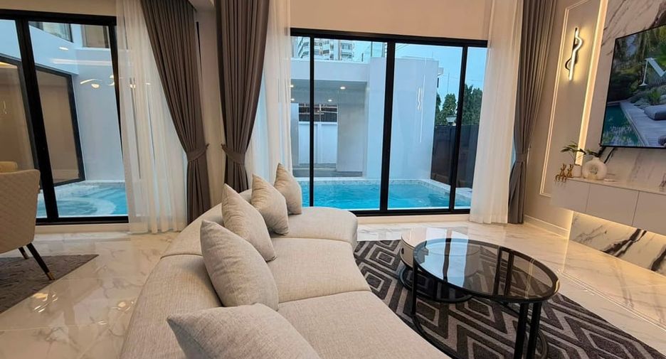 For sale 5 bedrooms villa in Bang Lamung, Chonburi