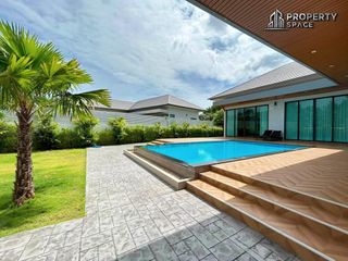 À louer 4 chambres villa à Bang Lamung, Chonburi
