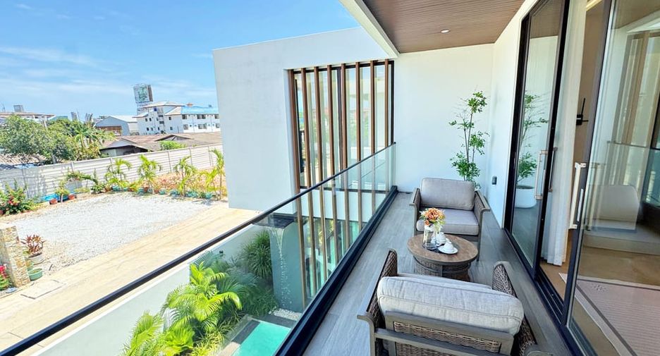For sale 4 bedrooms villa in Bang Lamung, Chonburi
