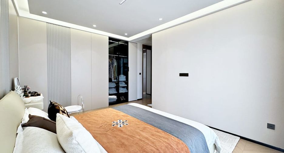 For sale 4 bedrooms villa in Bang Lamung, Chonburi