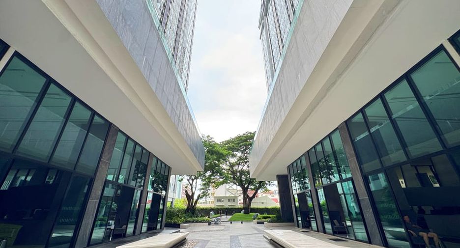 For sale 1 bed condo in Bang Lamung, Chonburi