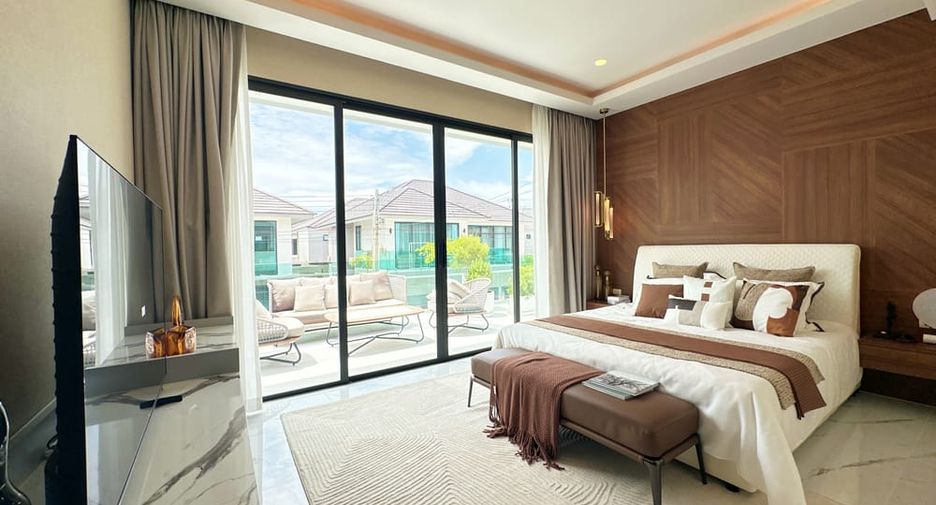For sale 5 bedrooms villa in Bang Lamung, Chonburi