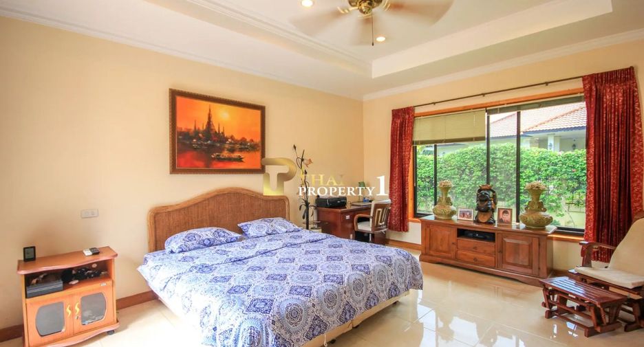 For sale 3 bedrooms villa in Hua Hin, Prachuap Khiri Khan