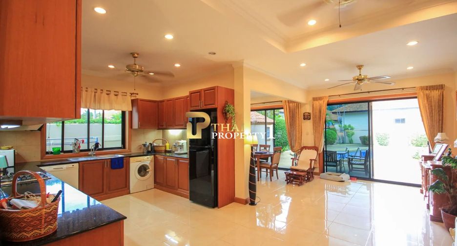 For sale 3 bedrooms villa in Hua Hin, Prachuap Khiri Khan