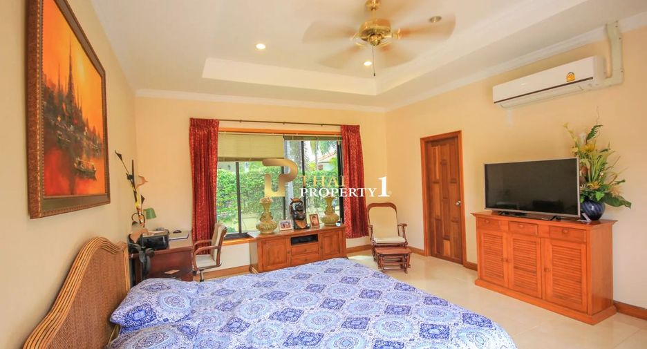 For sale 3 bedrooms villa in Hua Hin, Prachuap Khiri Khan