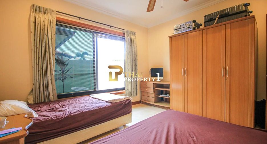 For sale 3 bedrooms villa in Hua Hin, Prachuap Khiri Khan