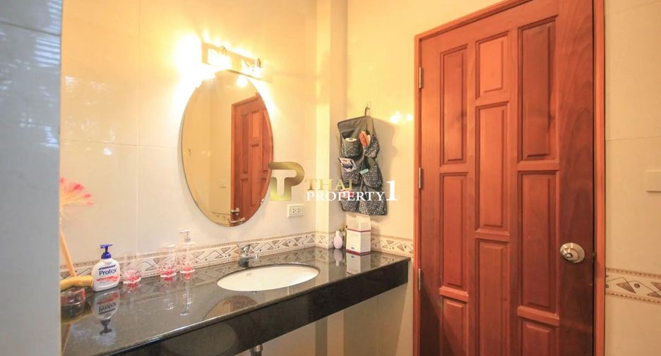 For sale 3 bedrooms villa in Hua Hin, Prachuap Khiri Khan