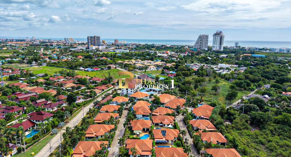 For sale 3 bedrooms villa in Hua Hin, Prachuap Khiri Khan