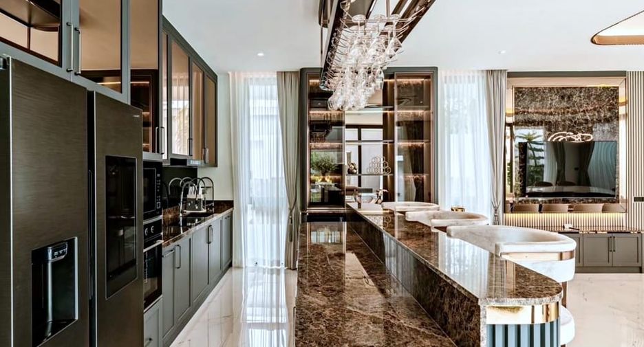 Villa en alquiler de 6 habitaciones en Jomtien, Pattaya