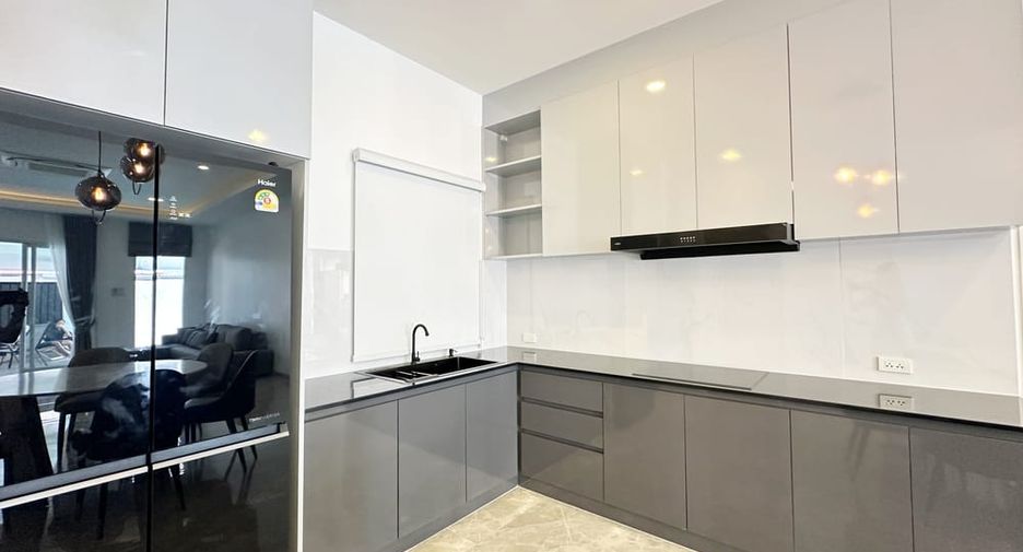 Villa zum Kauf mit 4 Zimmer in Jomtien, Pattaya