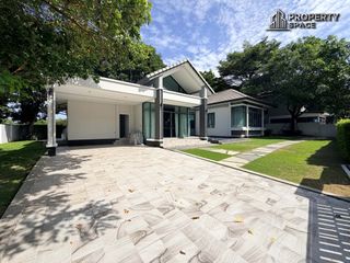 À louer 3 chambres villa à Bang Lamung, Chonburi