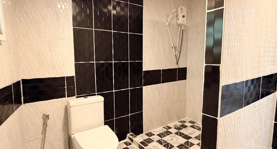 For rent 5 bedrooms house in Bang Lamung, Chonburi