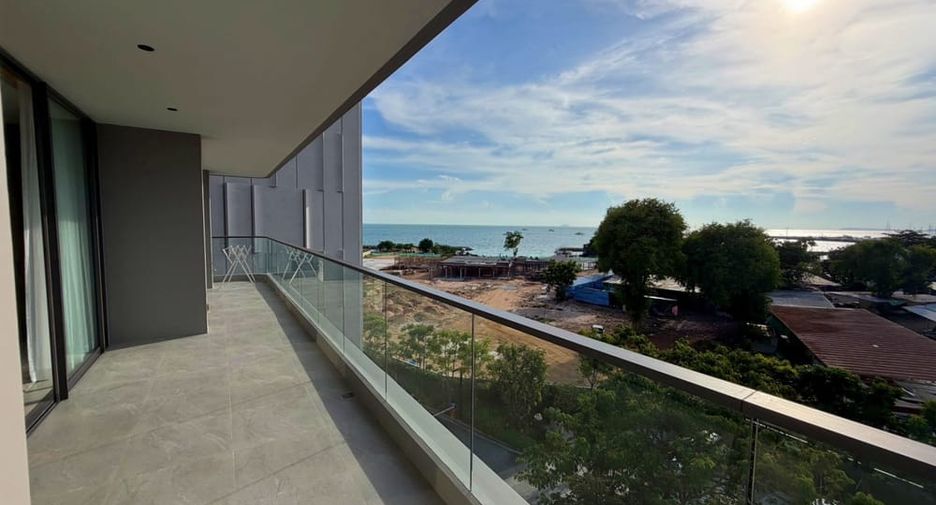 For rent 3 bedrooms condo in Na Jomtien, Pattaya