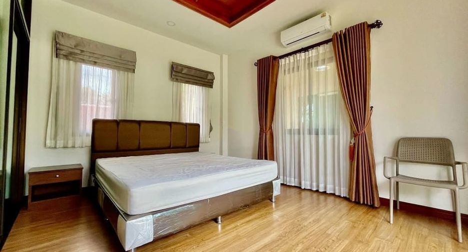 À louer 5 chambres villa à Bang Lamung, Chonburi