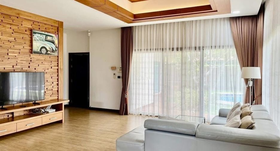 À louer 5 chambres villa à Bang Lamung, Chonburi