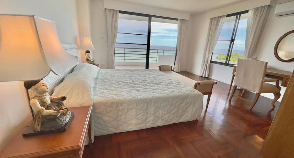 For rent 3 bedrooms condo in Bang Lamung, Chonburi