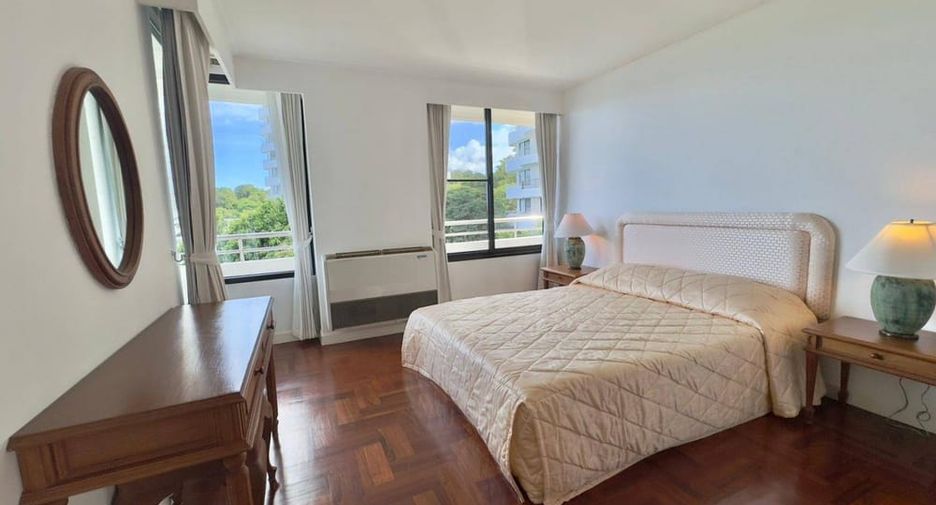For rent 3 bedrooms condo in Bang Lamung, Chonburi