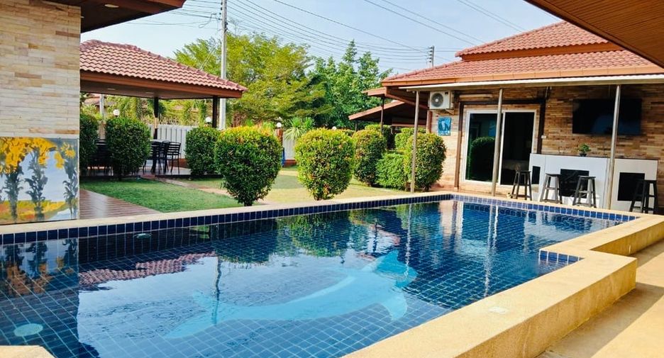 For rent 6 bedrooms villa in Bang Lamung, Chonburi