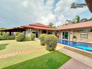 For rent 6 bedrooms villa in Bang Lamung, Chonburi
