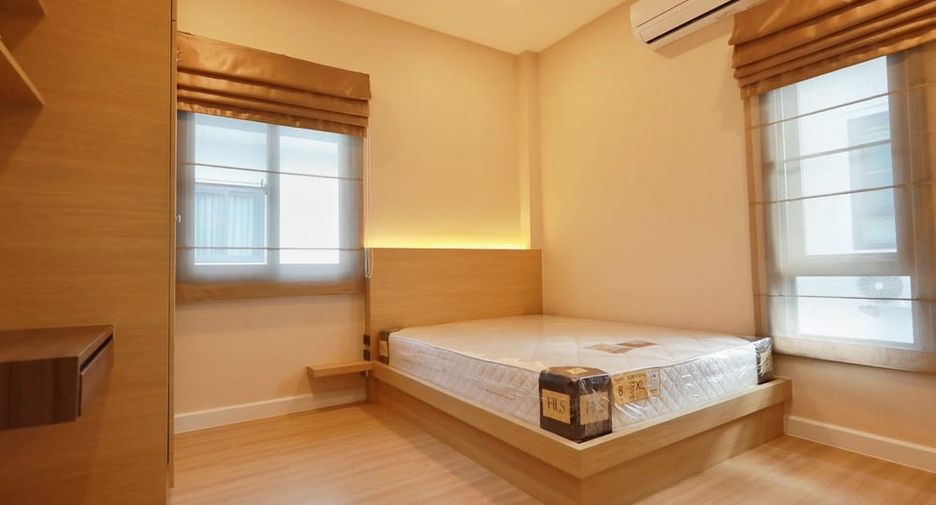 Haus zur Miete mit 3 Zimmer in Bang Lamung, Chonburi