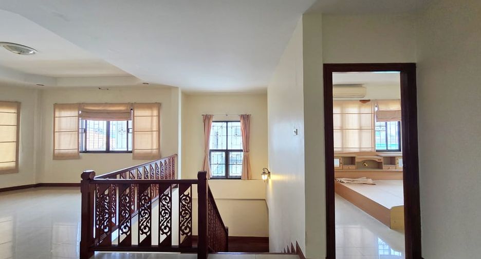 For sale 3 bedrooms villa in Bang Lamung, Chonburi