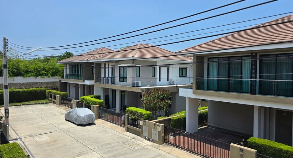 For sale 4 bedrooms house in Bang Lamung, Chonburi
