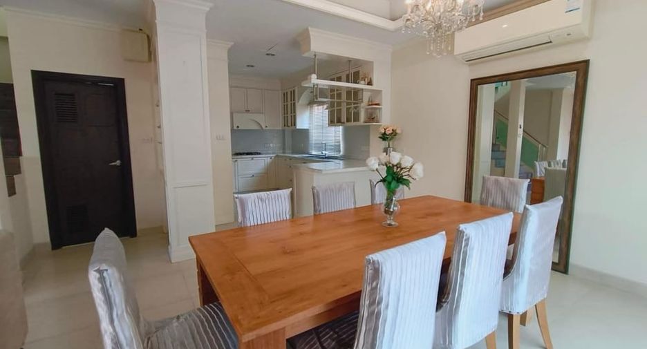 For rent and for sale 3 bedrooms villa in Huay Yai, Pattaya