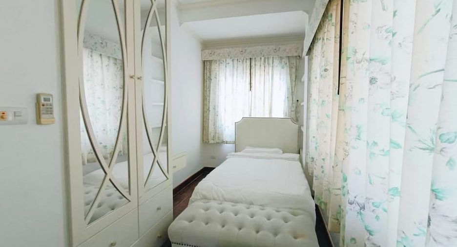 For rent and for sale 3 bedrooms villa in Huay Yai, Pattaya