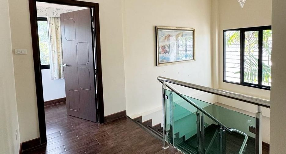 For rent and for sale 3 bedrooms villa in Huay Yai, Pattaya