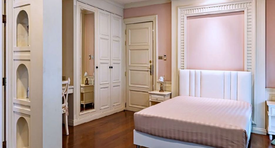 Villa en alquiler de 4 habitaciones en Jomtien, Pattaya