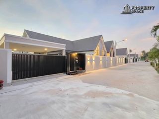 À vendre 4 chambres villa à Bang Lamung, Chonburi