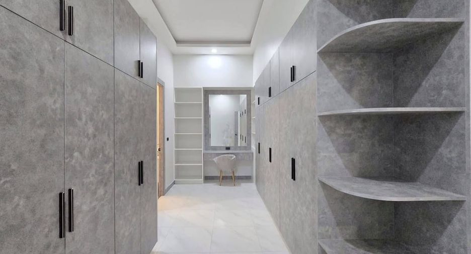 À vendre 4 chambres villa à Bang Lamung, Chonburi