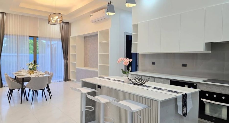 À vendre 4 chambres villa à Bang Lamung, Chonburi