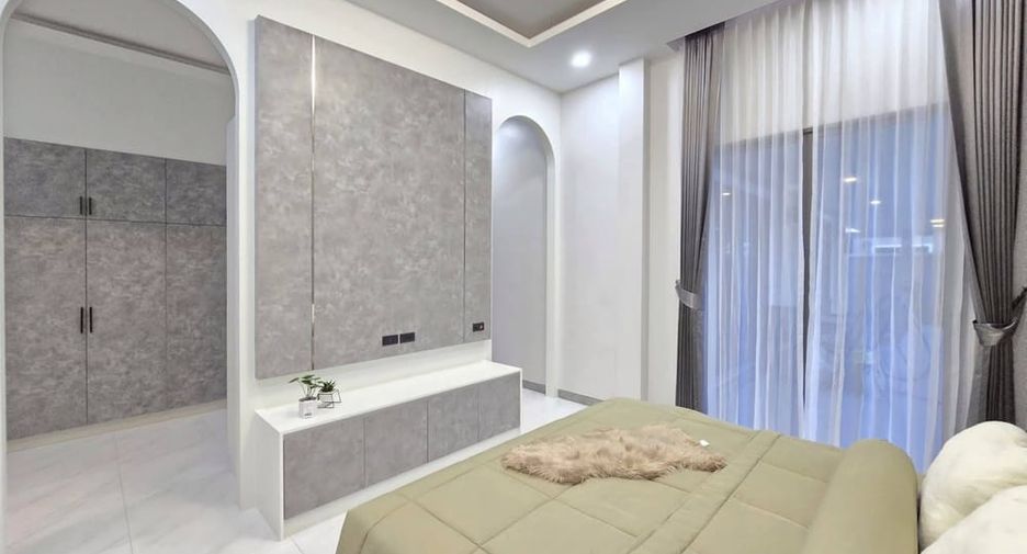 À vendre 4 chambres villa à Bang Lamung, Chonburi
