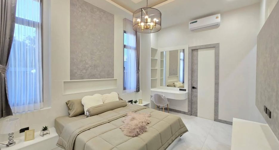 À vendre 4 chambres villa à Bang Lamung, Chonburi