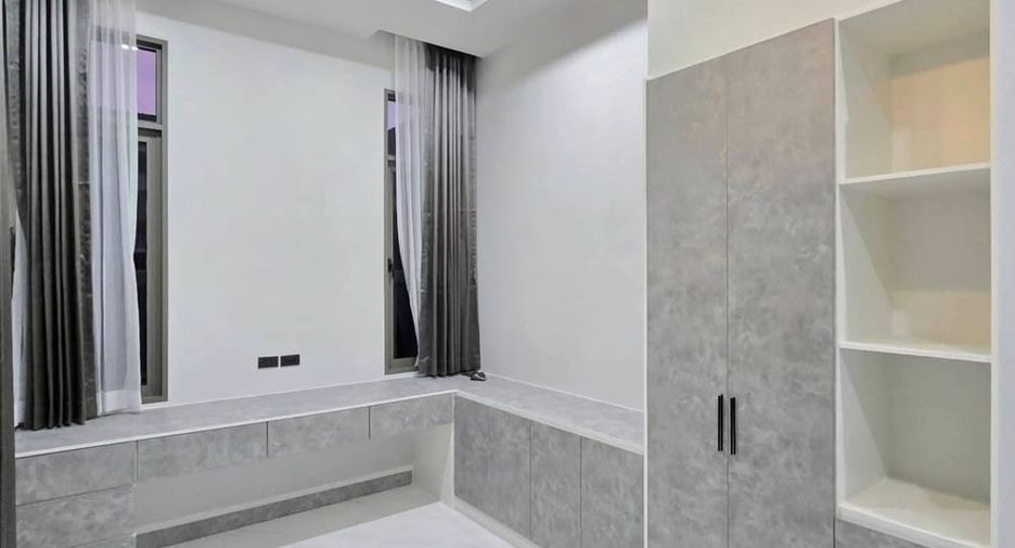 À vendre 4 chambres villa à Bang Lamung, Chonburi