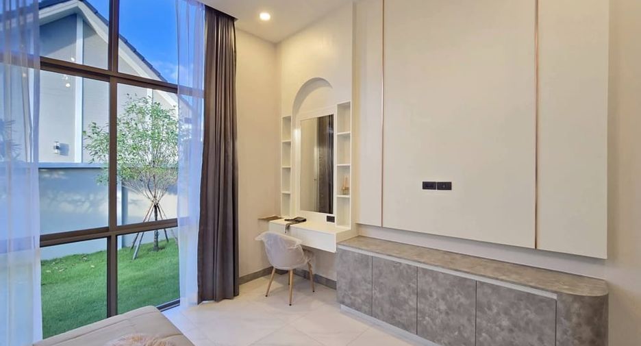 À vendre 4 chambres villa à Bang Lamung, Chonburi