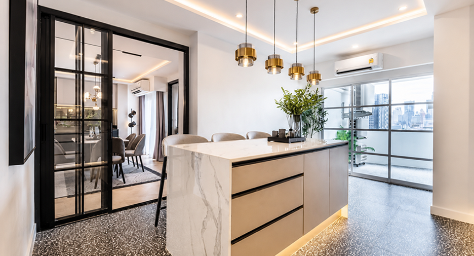 For sale 4 bedrooms condo in Watthana, Bangkok