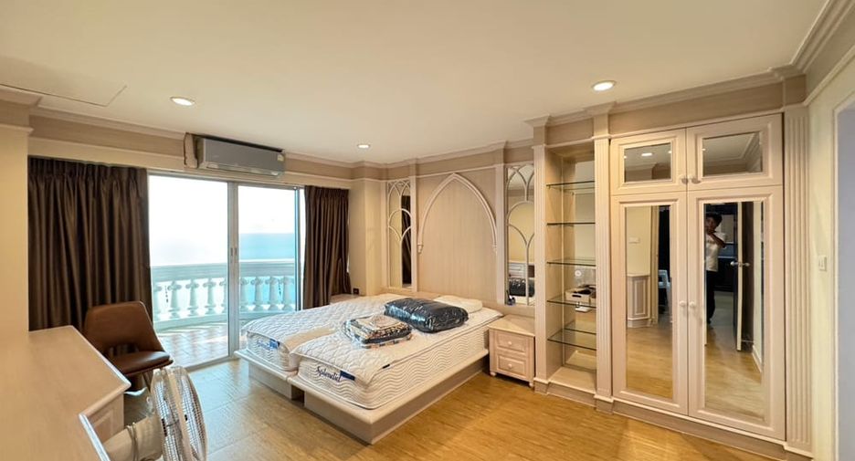 For rent 3 bedrooms condo in Bang Lamung, Chonburi