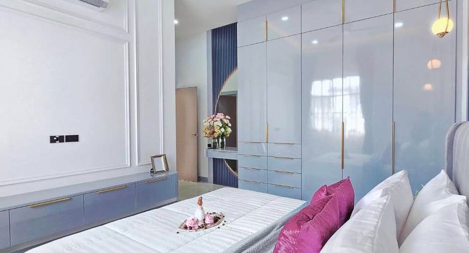 For sale 4 bedrooms villa in Bang Lamung, Chonburi