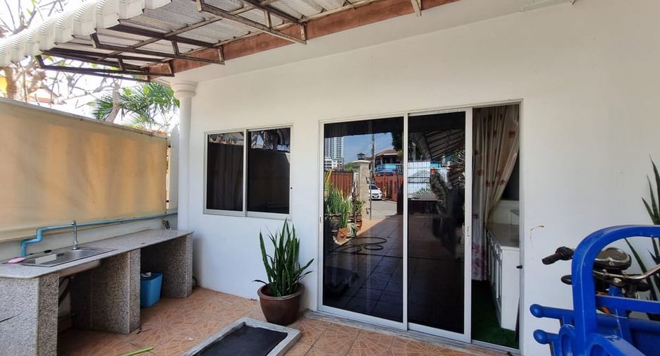 For sale 4 bedrooms villa in Jomtien, Pattaya