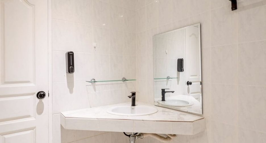 Villa en alquiler de 5 habitaciones en Bang Lamung, Chonburi