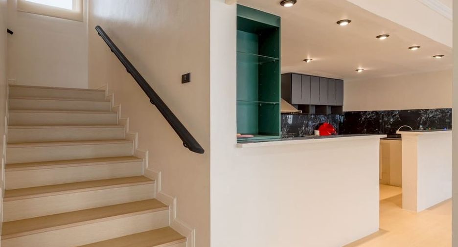 Villa en alquiler de 5 habitaciones en Bang Lamung, Chonburi