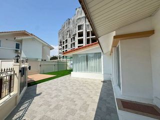 Casa en alquiler de 4 habitaciones en Bang Lamung, Chonburi