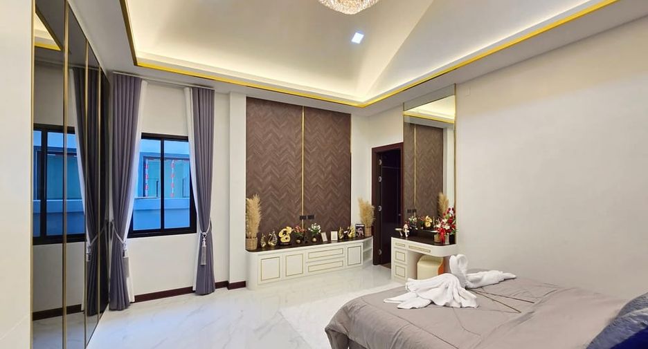 For sale 3 bedrooms villa in Bang Lamung, Chonburi