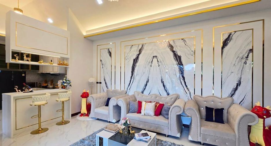 For sale 3 bedrooms villa in Bang Lamung, Chonburi