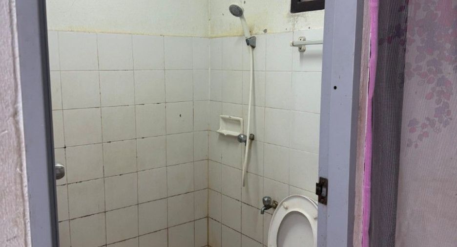 À vendre 2 chambres maison à Mueang Lamphun, Lamphun