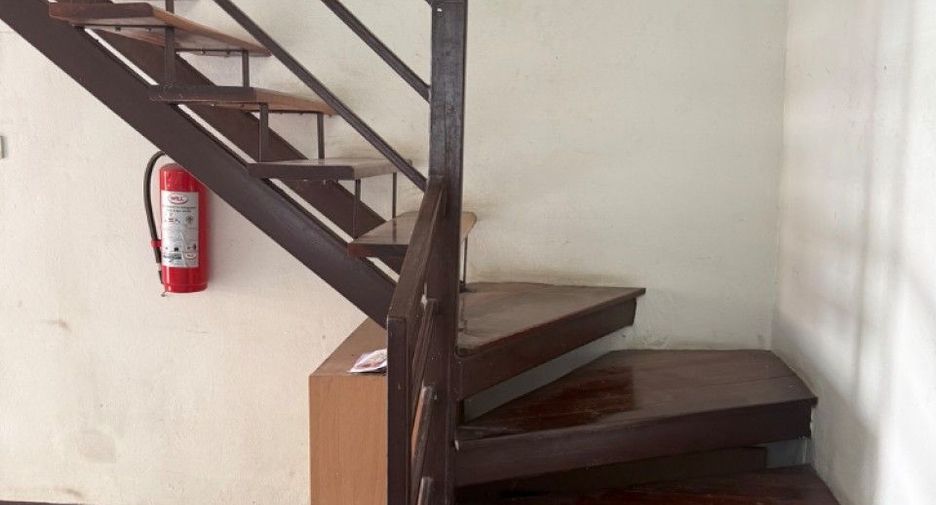 À vendre 2 chambres maison à Mueang Lamphun, Lamphun