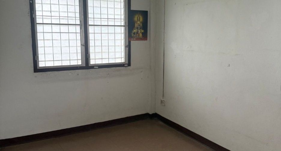 À vendre 2 chambres maison à Mueang Lamphun, Lamphun